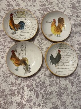 Williams Sonoma Rooster Dessert bowls- Yellow & Multicolor (Set of 4)